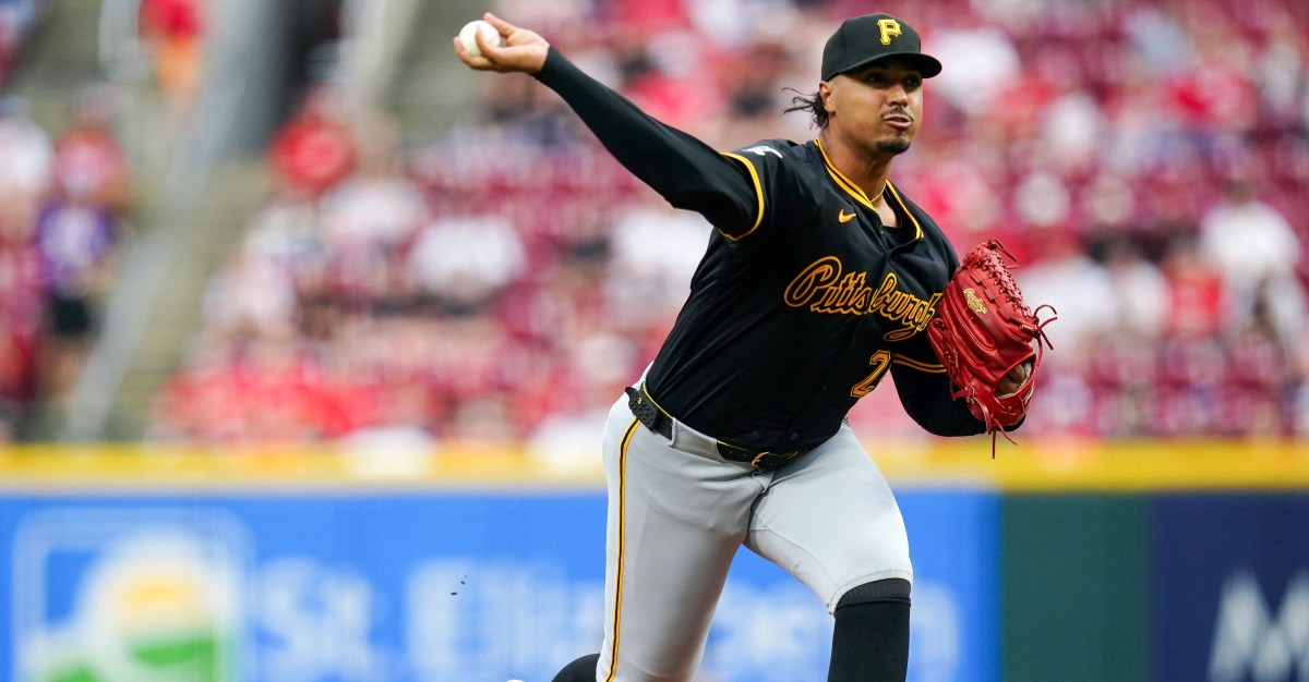 Red Sox acquire Johan Oviedo from the Pirates for Jhostynxon Garcia in five-player trade