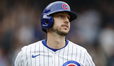 Kyle Tucker watching a home run