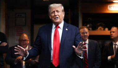 Trump backs Roger Clemens on eve of latest Baseball Hall of Fame vote