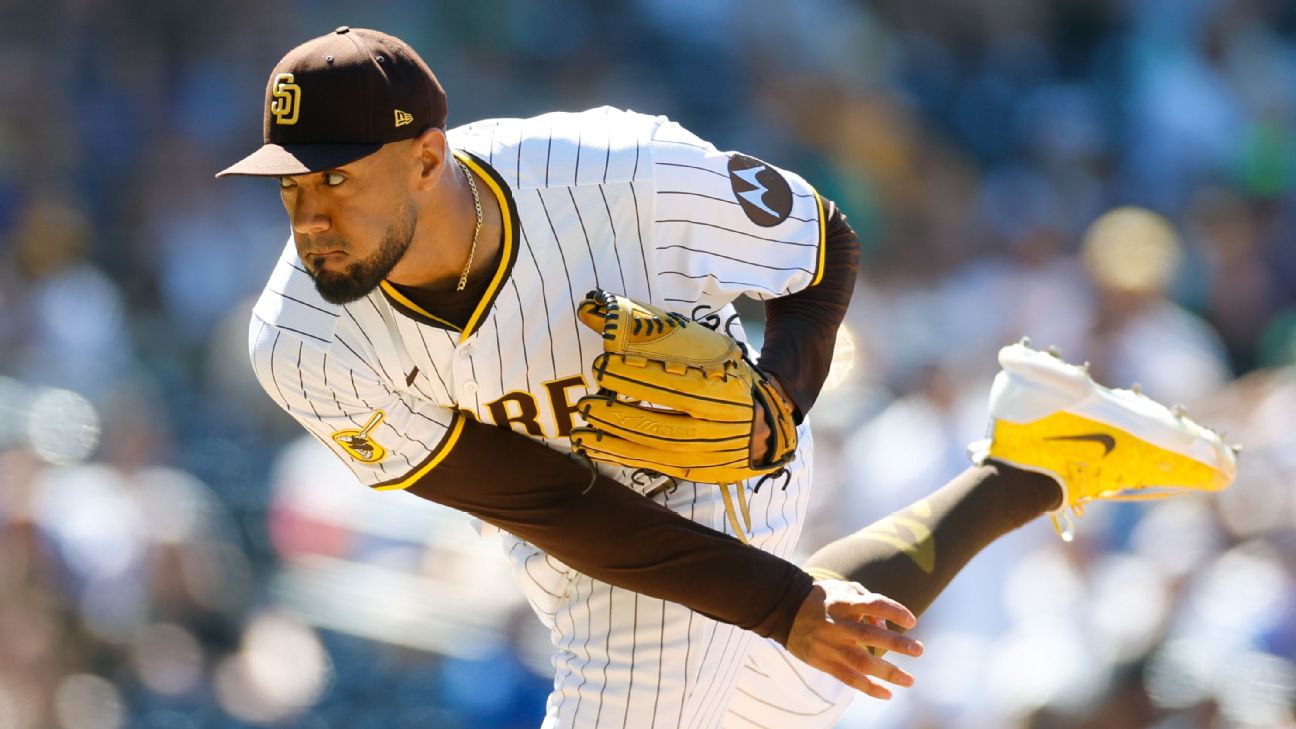 Ex-Padres closer Suarez signs 3-year, $45M deal with Braves