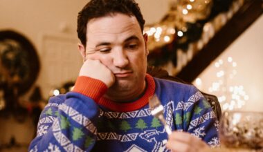 Local Man Unable to Enjoy Christmas Because of the Twins - Just For Fun