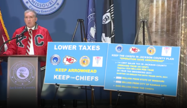 Jackson County announces plan to keep Chiefs, renovate Arrowhead