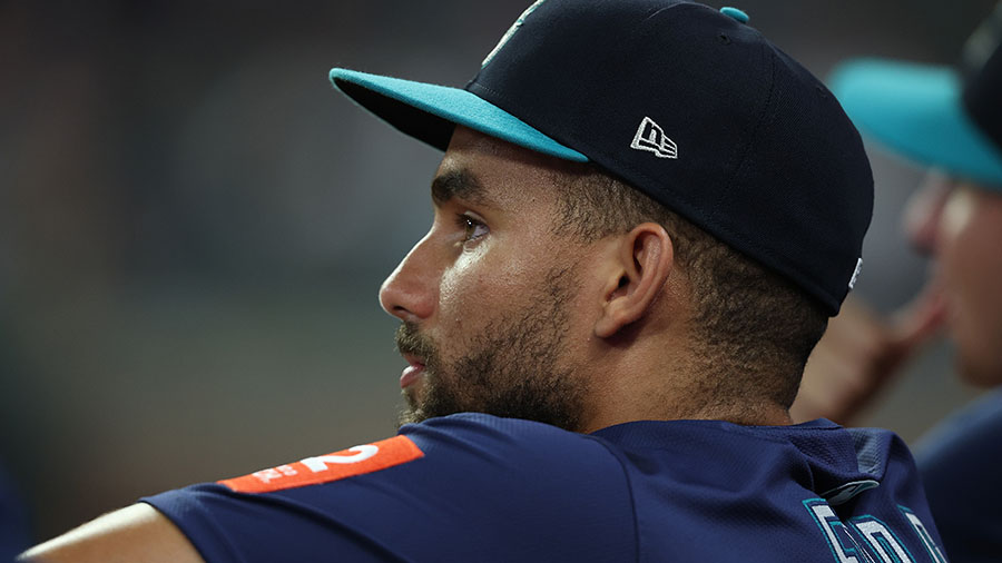 Seattle Mariners trade Harry Ford...