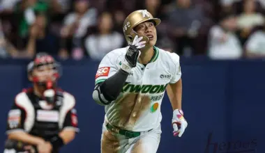 Rumor Roundup: Padres Sign Sung-mun Song, Royals Trade for Matt Strahm