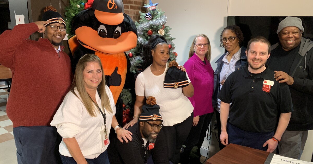 Orioles help veterans on Giving Tuesday