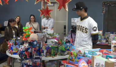 Padres pitcher Yu Darvish brings holiday joy to kids at Ronald McDonald House
