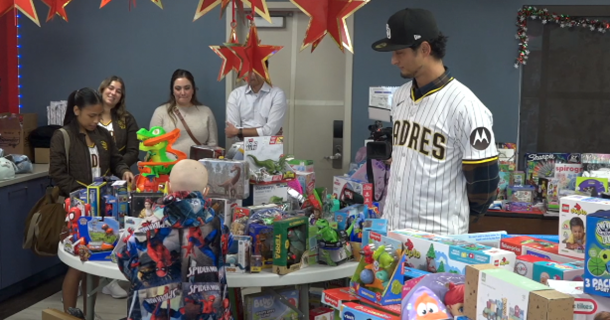 Padres pitcher Yu Darvish brings holiday joy to kids at Ronald McDonald House