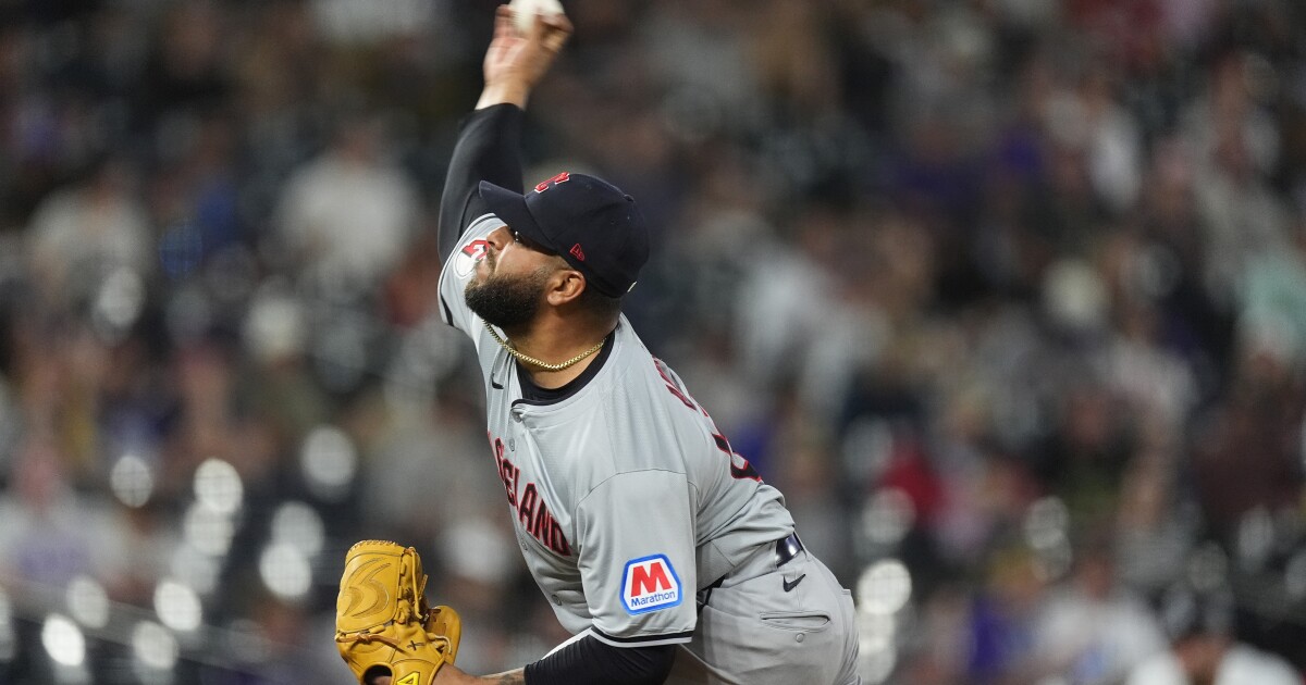 Pitcher announces intent to sign with Guardians