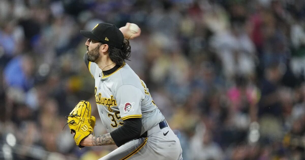 Guardians add bullpen help