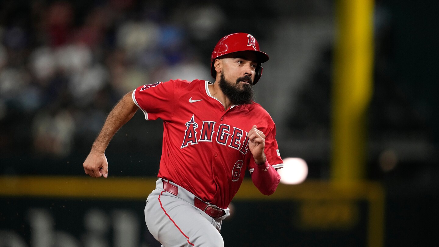 Angels third baseman Anthony Rendon agrees to restructure final year of his $245 million contract