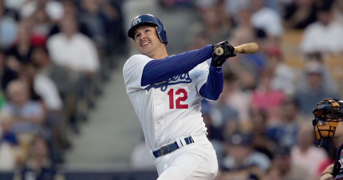Former Dodgers, Giants slugger Jeff Kent voted into Hall of Fame