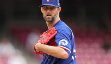 Report: Rangers bring back Martin on 1-year pact