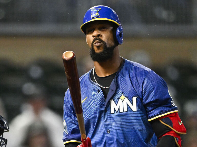 Report: Twins don't plan to move Buxton, Ryan, López