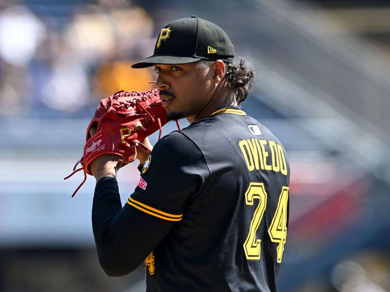 Red Sox acquire Oviedo in 5-player deal with Pirates