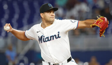 KBO League's LG Twins Re-Sign Yonny Chirinos, Austin Dean