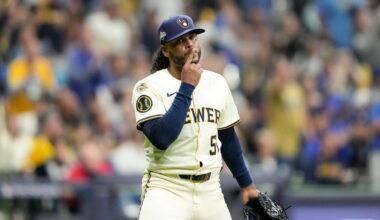 Championship Series - Los Angeles Dodgers v Milwaukee Brewers - Game 2