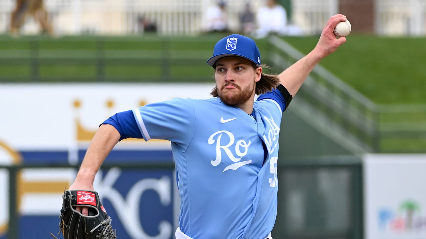 Los Angeles Angels v Kansas City Royals