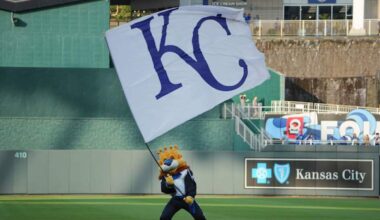 Ex-Red Sox, Rangers Backstop Signs With Royals In Free Agency