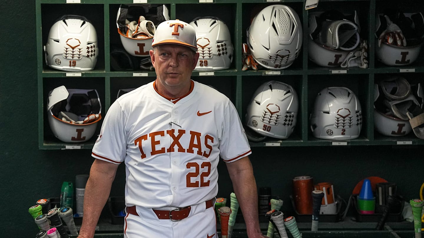 Texas Baseball Trio Receives Preseason Honors