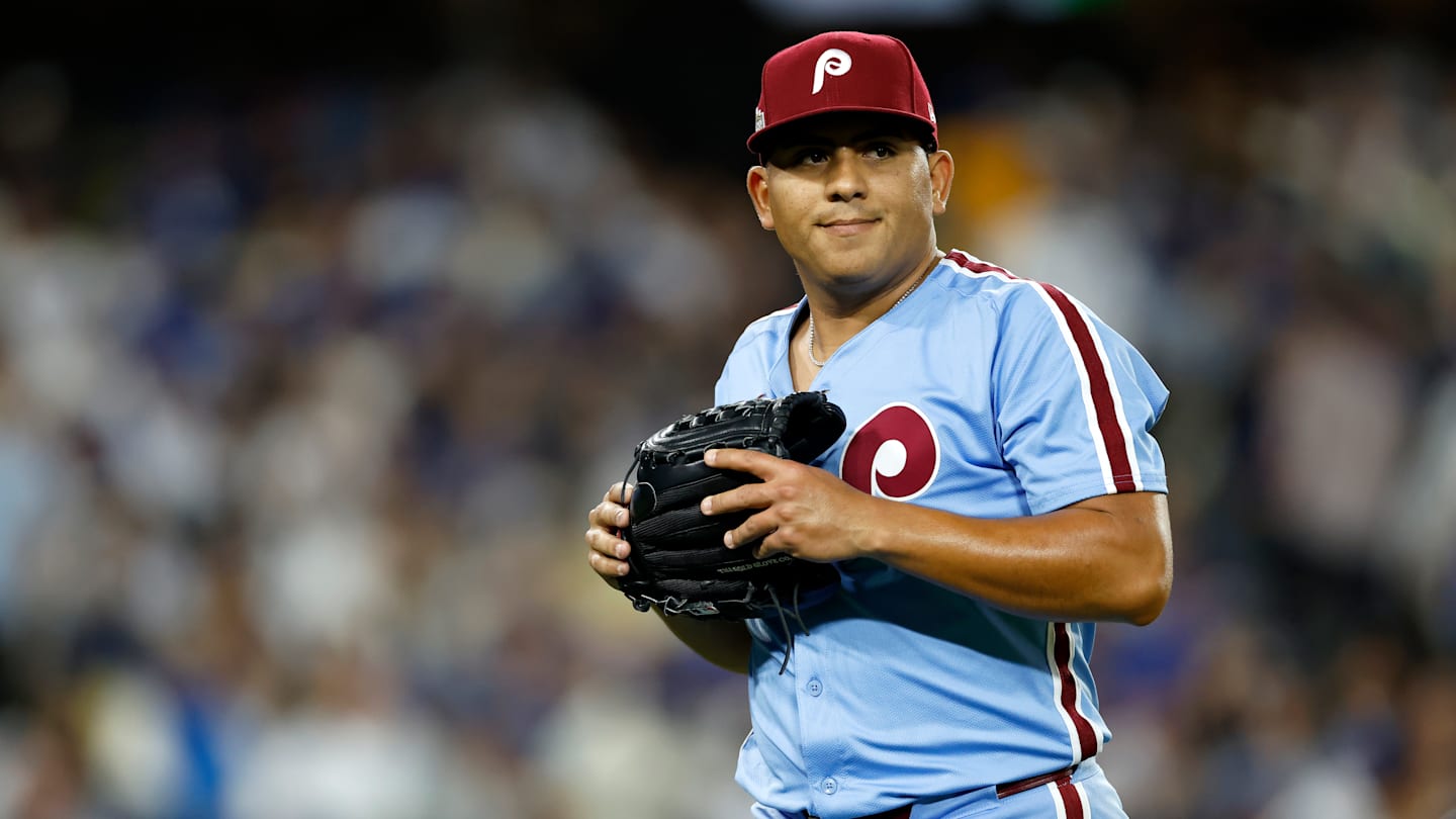 Division Series - Philadelphia Phillies v Los Angeles Dodgers - Game Three