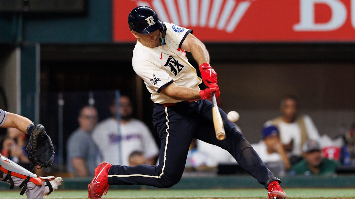 Houston Astros v Texas Rangers