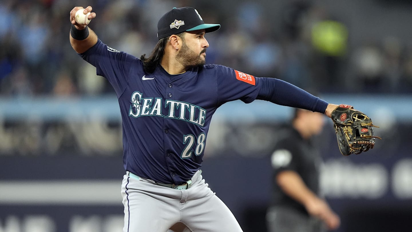 Pirates Still Interested in Top Free Agent Third Baseman