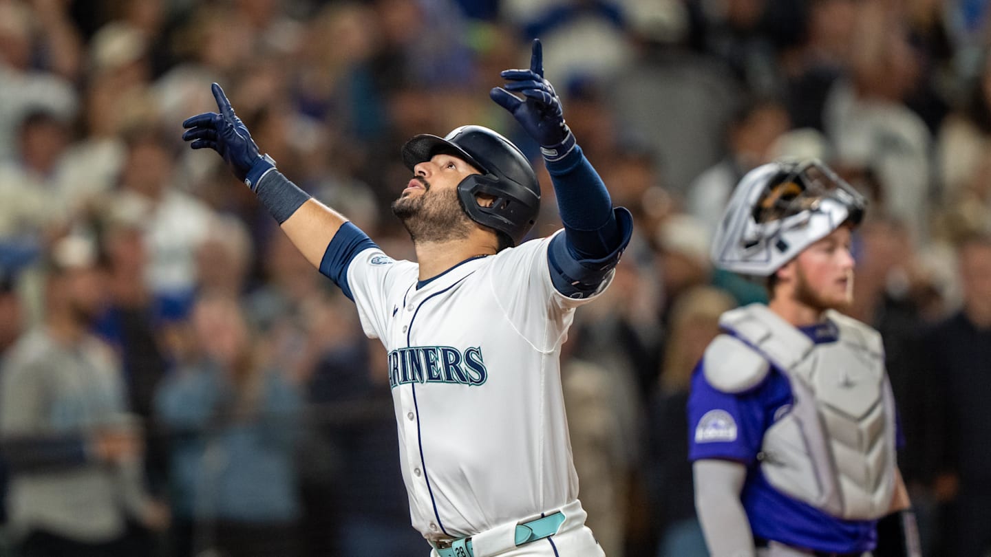 Mariners Predicted To Lose $66 Million Slugger To Pirates In Free Agency