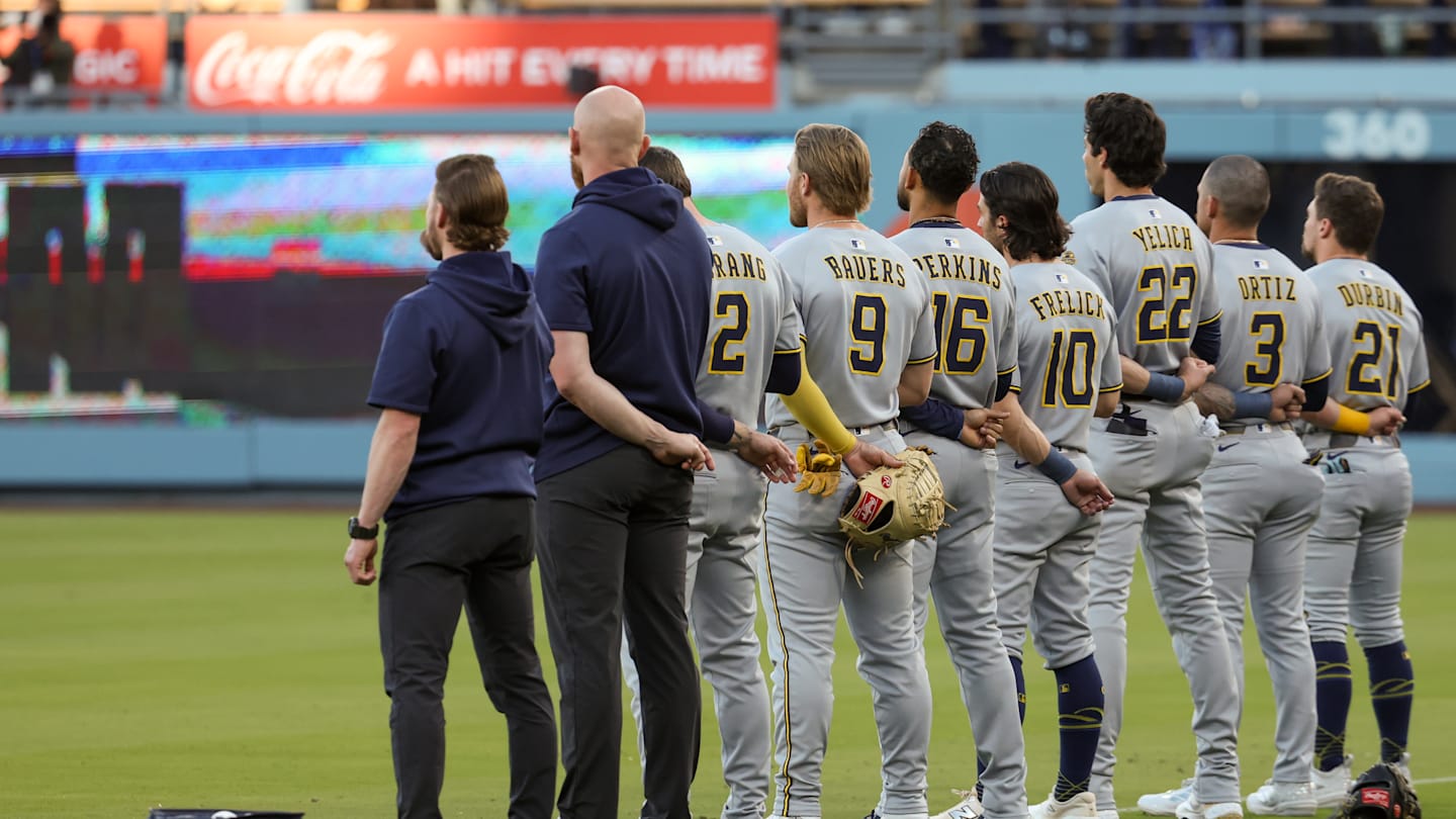 Championship Series - Milwaukee Brewers v Los Angeles Dodgers - Game 4