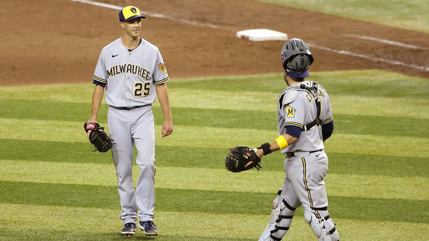 Milwaukee Brewers v Arizona Diamondbacks