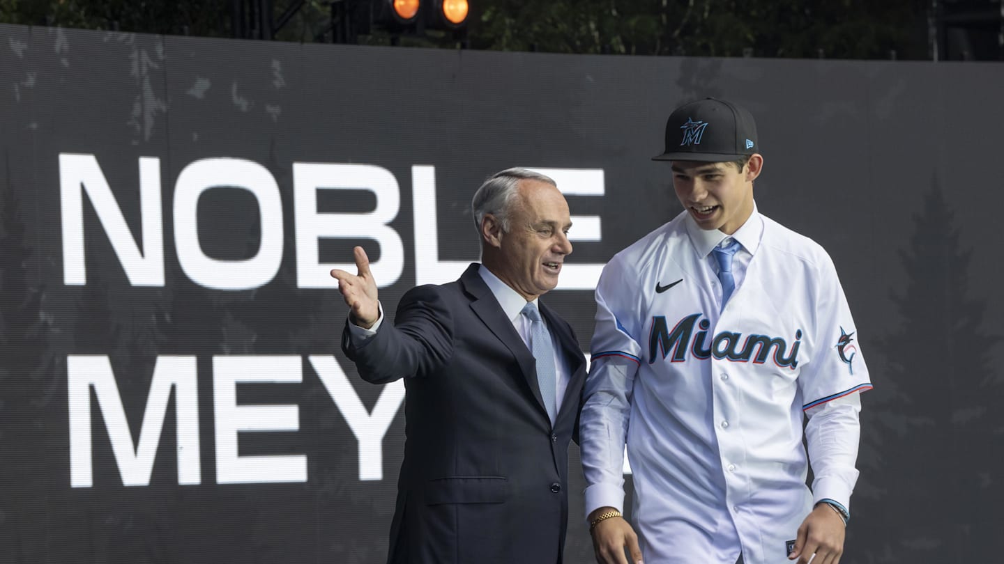 Marlins Pitching Prospects Seeking Redemption After Tough 2025 Season