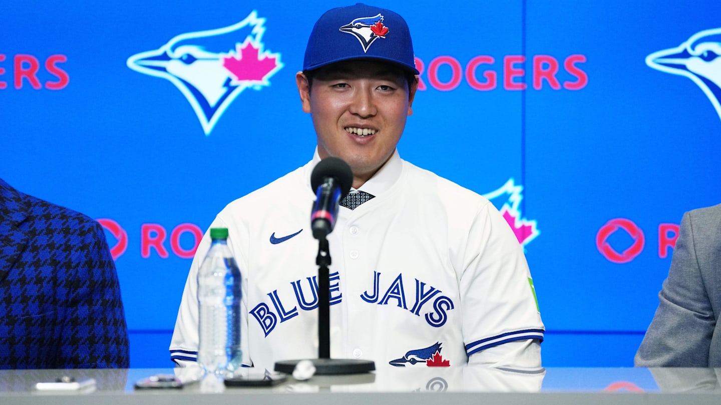 Blue Jays Japanese Star Kazuma Okamoto Makes World Baseball Classic Decision