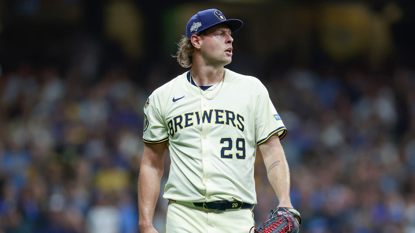 Division Series - Chicago Cubs v Milwaukee Brewers - Game Two