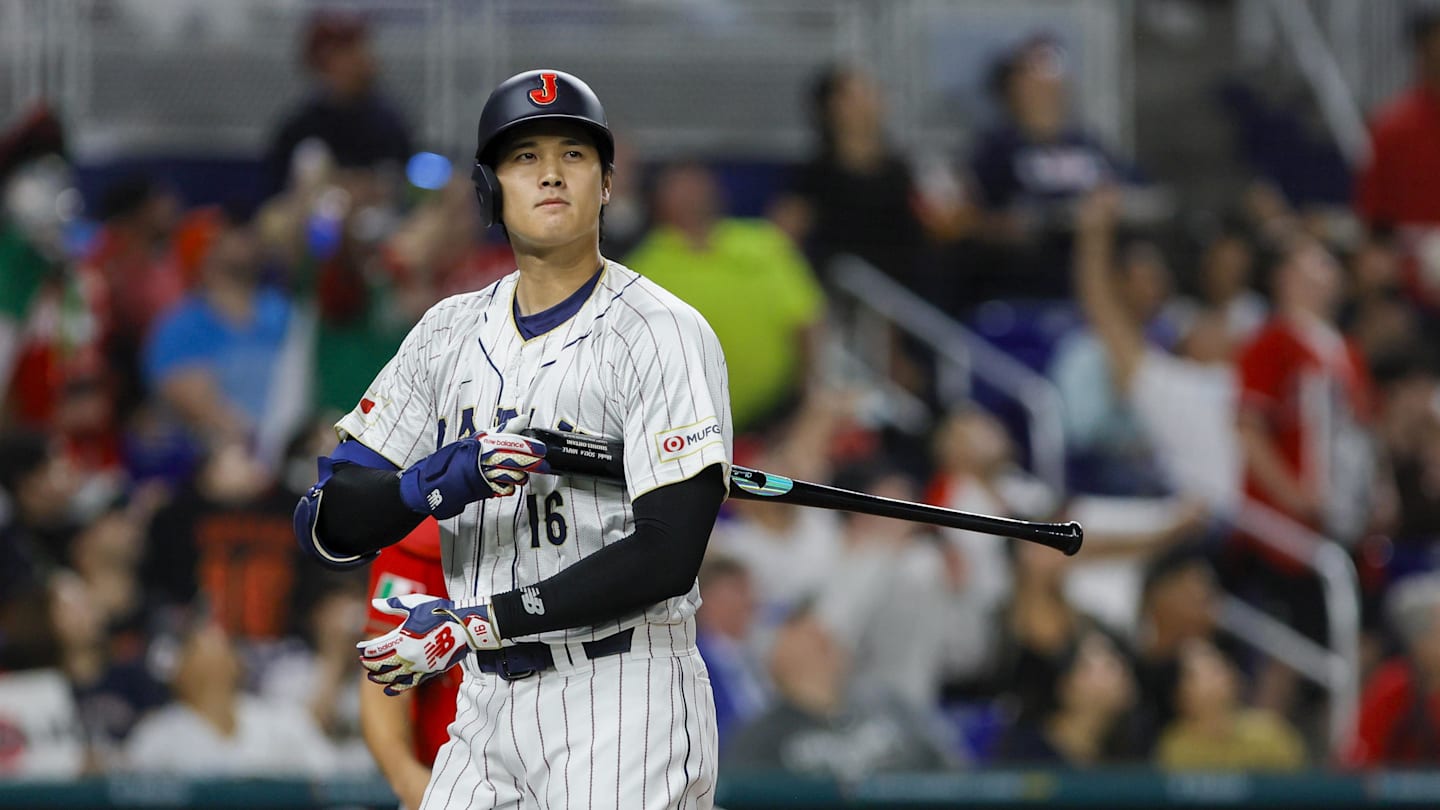 Comparing Shohei Ohtani's Japanese rookie cards vs. MLB rookie cards