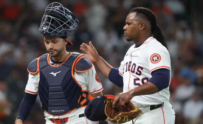 MLB, Baseball Herren, USA New York Yankees at Houston Astros Sep 2, 2025 Houston, Texas, USA Houston Astros starting pitcher Framber Valdez 59 and catcher Cesar Salazar 18 react while walking off the field during the first inning against the New York Yankees at Daikin Park. Houston Daikin Park Texas USA, EDITORIAL USE ONLY PUBLICATIONxINxGERxSUIxAUTxONLY Copyright: xTroyxTaorminax 20250902_tjt_at5_0060