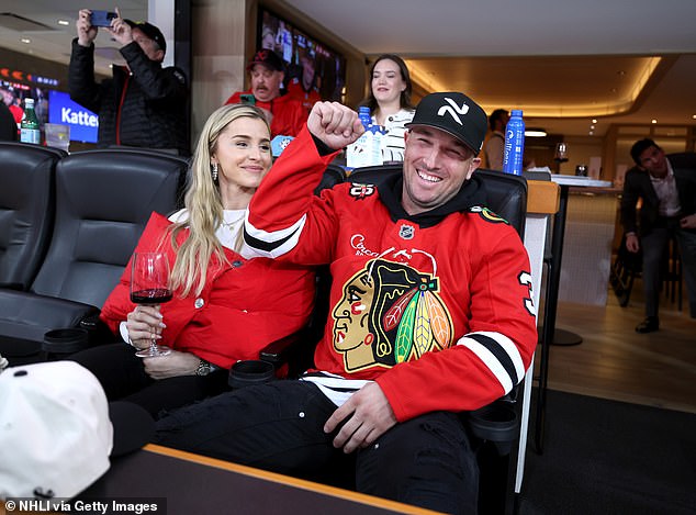 Newly acquired Chicago Cubs third baseman Alex Bregman enjoys the game between the Chicago Blackhawks and the Edmonton Oilers at the United Center