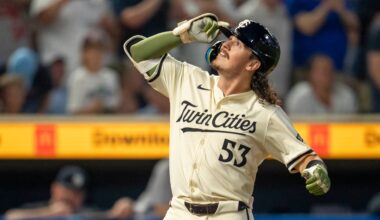 Former MN Twins Infielder Joins World Series Champ