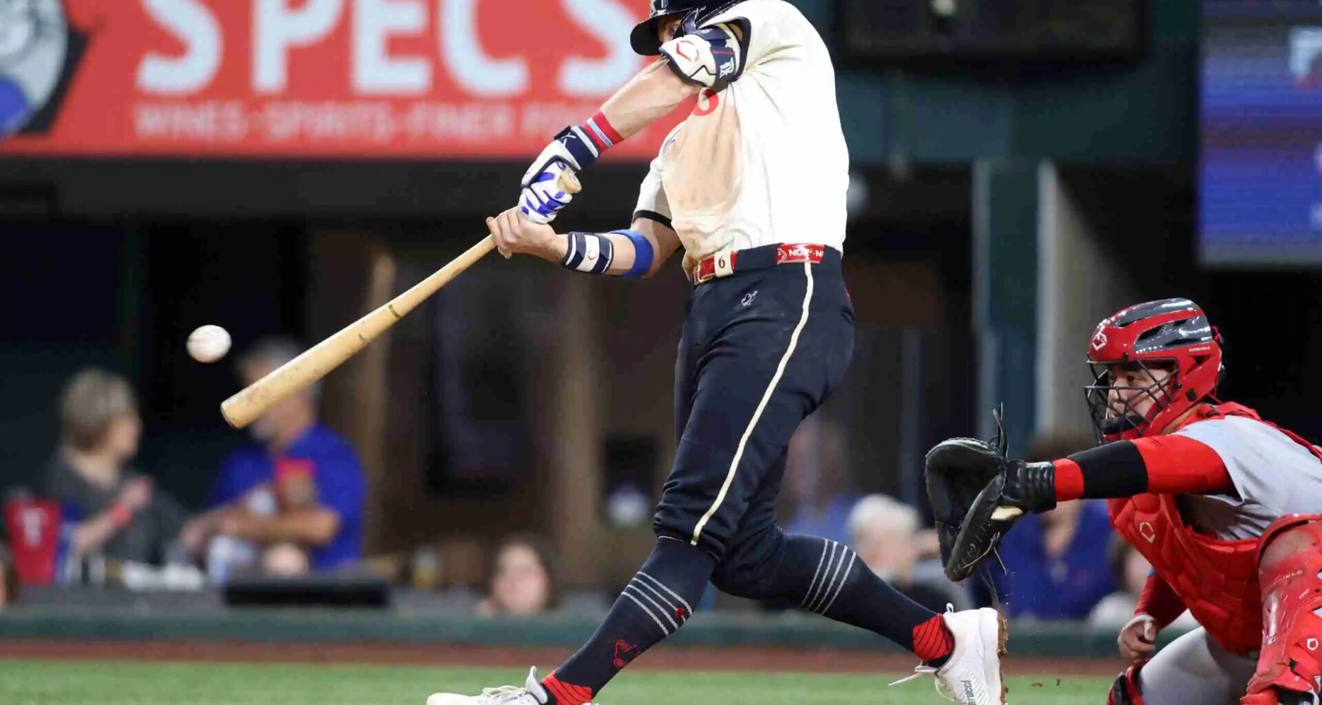 Texas Rangers reach deals with arbitration players