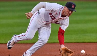 All-Star 3B Alex Bregman agrees to a $175 million, 5-year contract with the Cubs, AP sources say