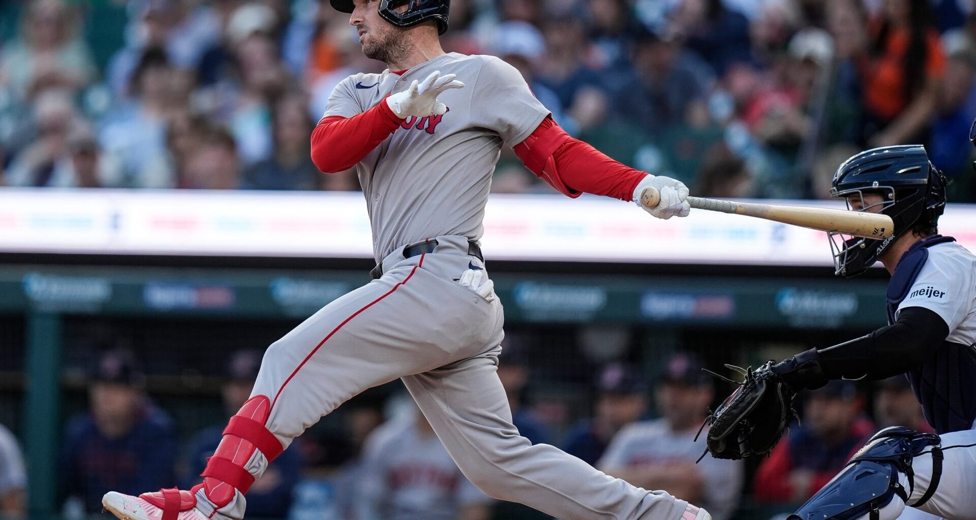 Chicago Cubs land Alex Bregman in late night shocker