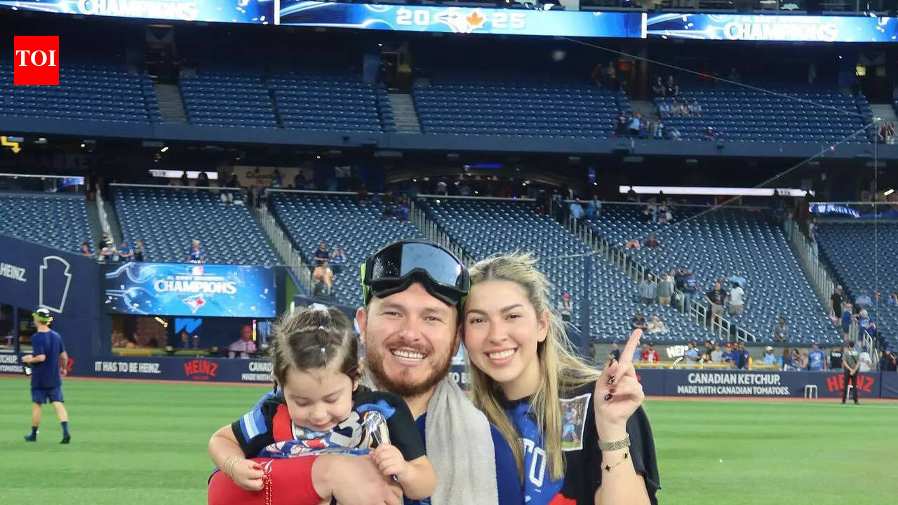 Toronto Blue Jays catcher Alejandro Kirk’s wife Sofia Castaneda shares a sweet moment on Instagram | MLB News