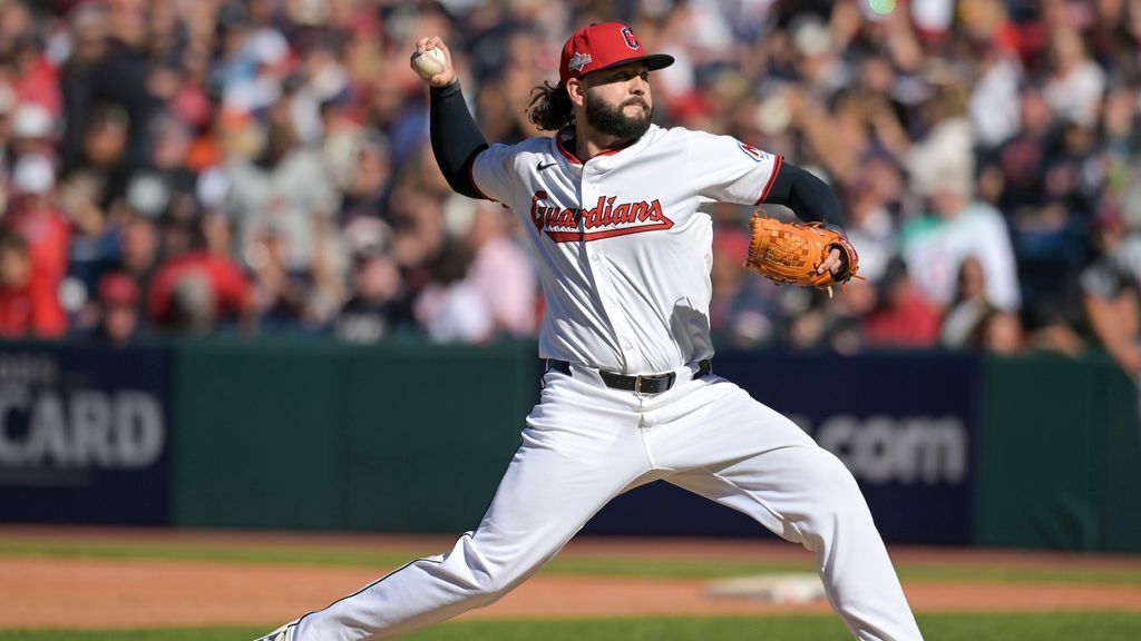 Source: Rangers signing reliever Jakob Junis to one-year deal