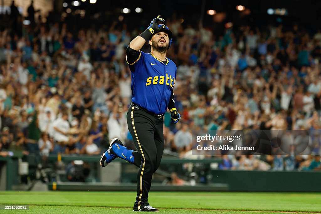 Eugenio Suarez Is The Power Bat The Brewers Need