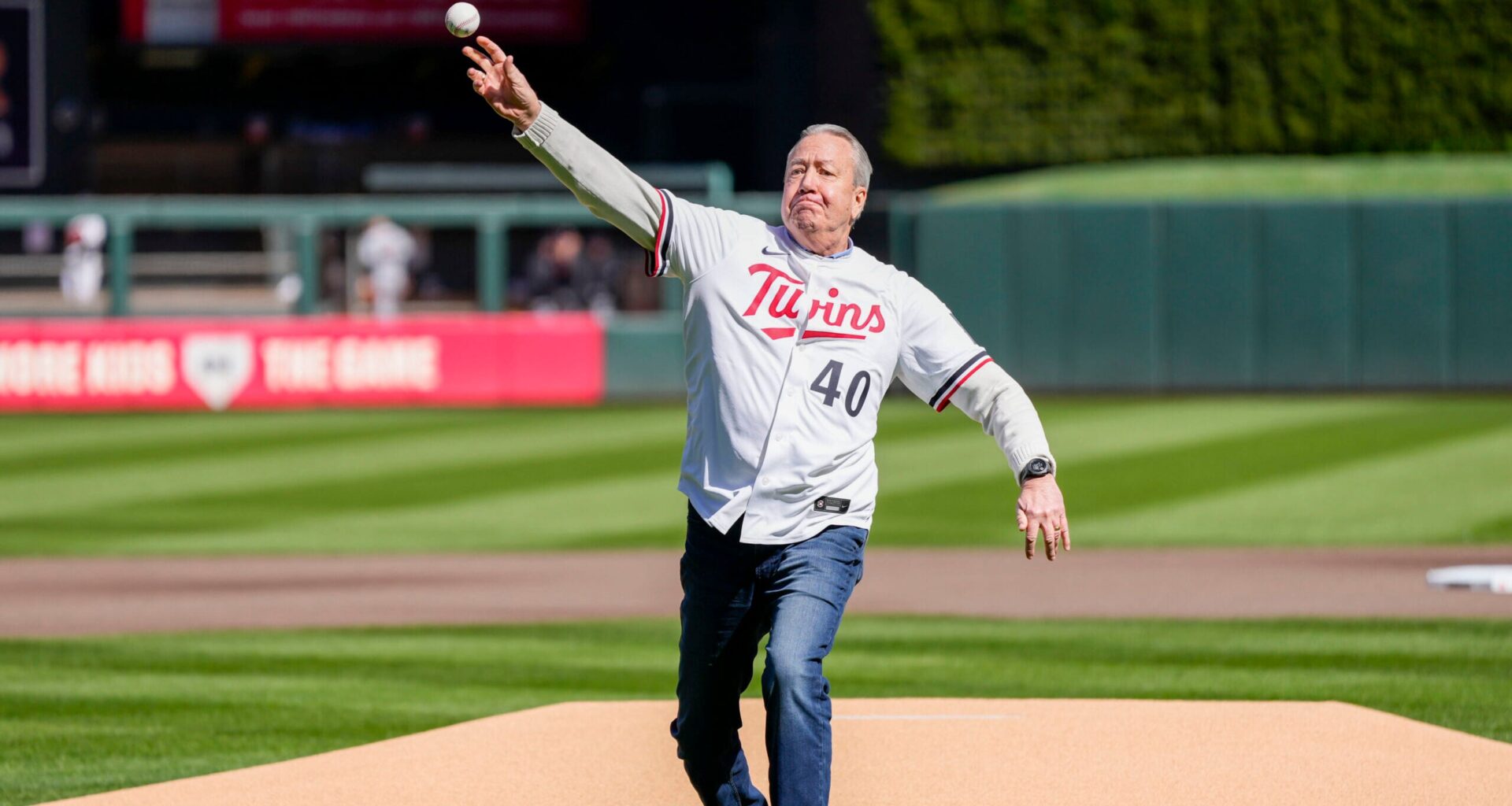 MN Twins to Induct Fan Favorite Into HOF