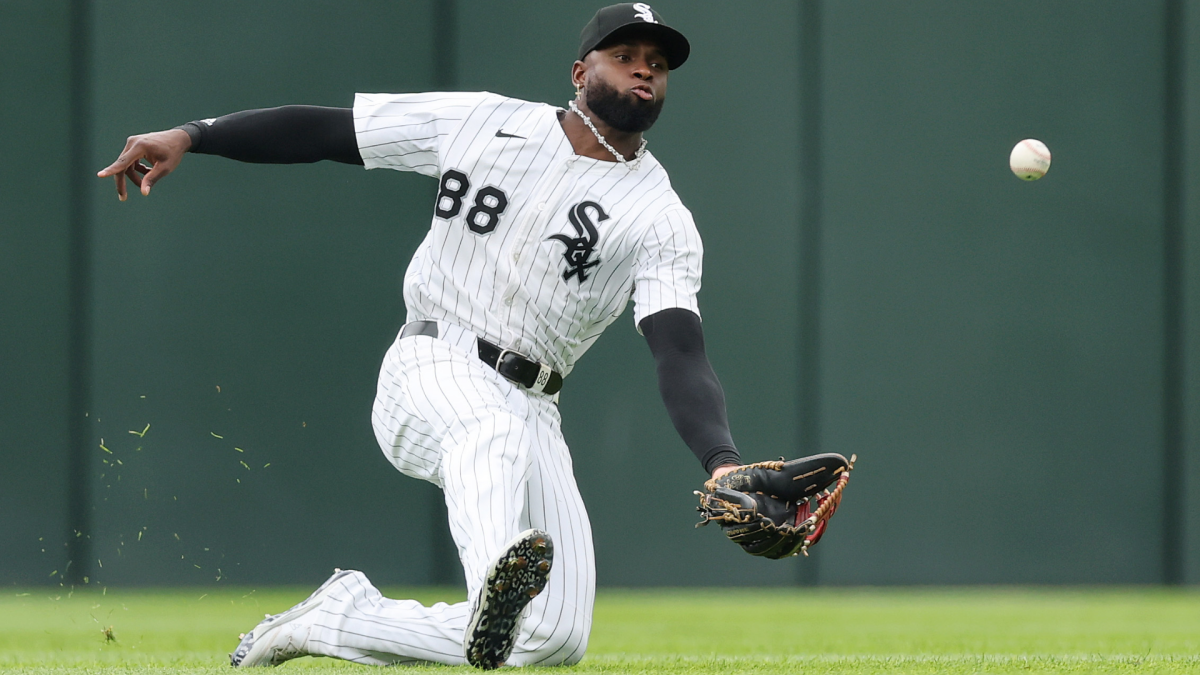 Luis Robert Jr. trade grades: Mets land low-risk, high-reward OF from White Sox