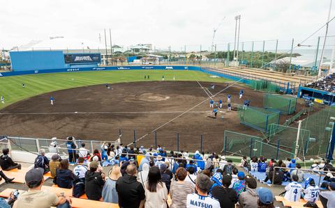 Pro baseball’s Spring Beginning in Okinawa