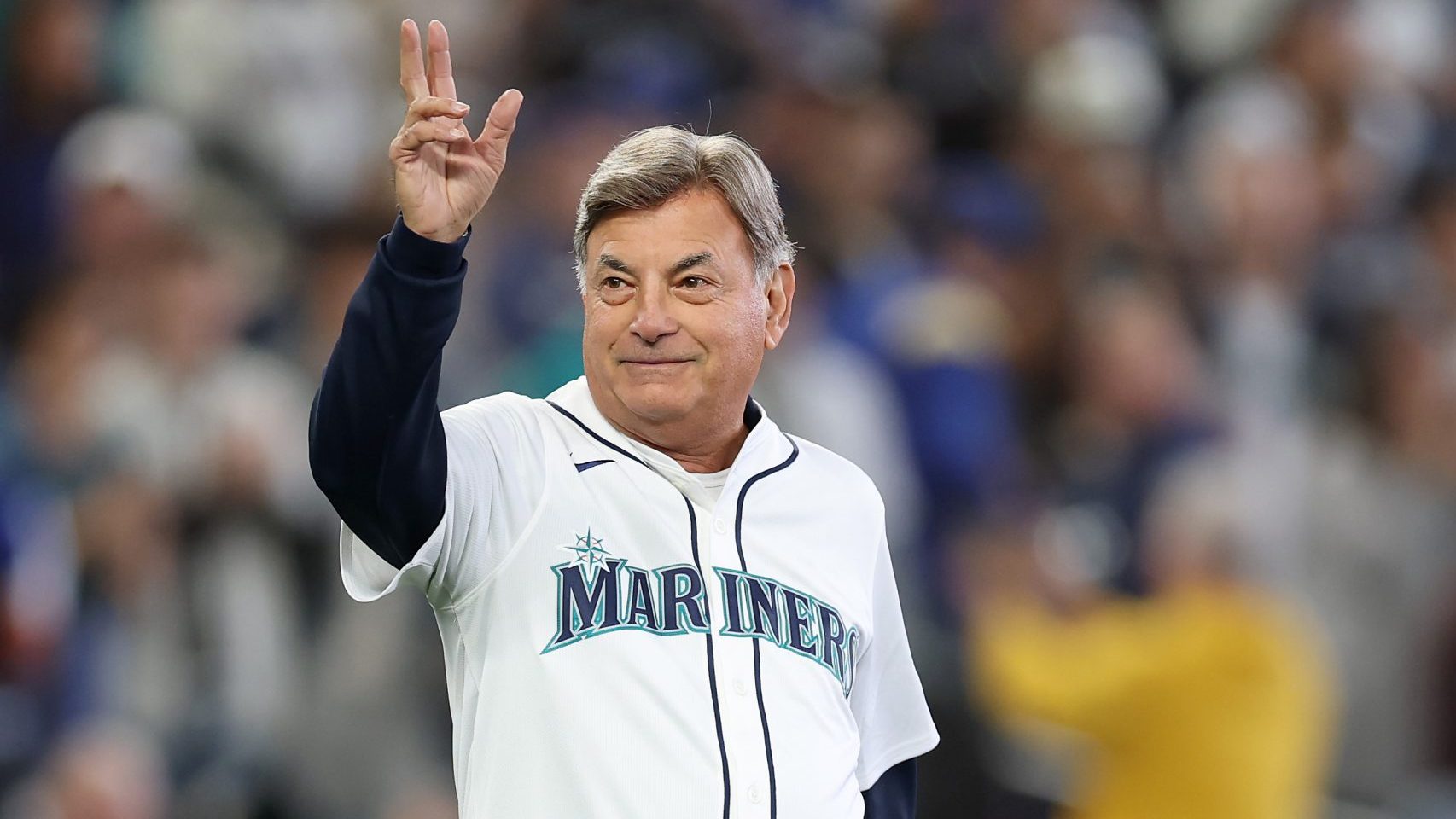 Mariners Broadcaster Rick Rizzs to retire after 2026 season