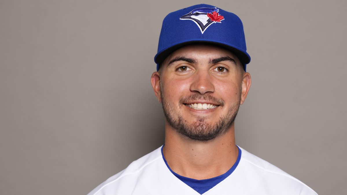 Former Blue Jays Top Prospect Inks Deal With NL Club