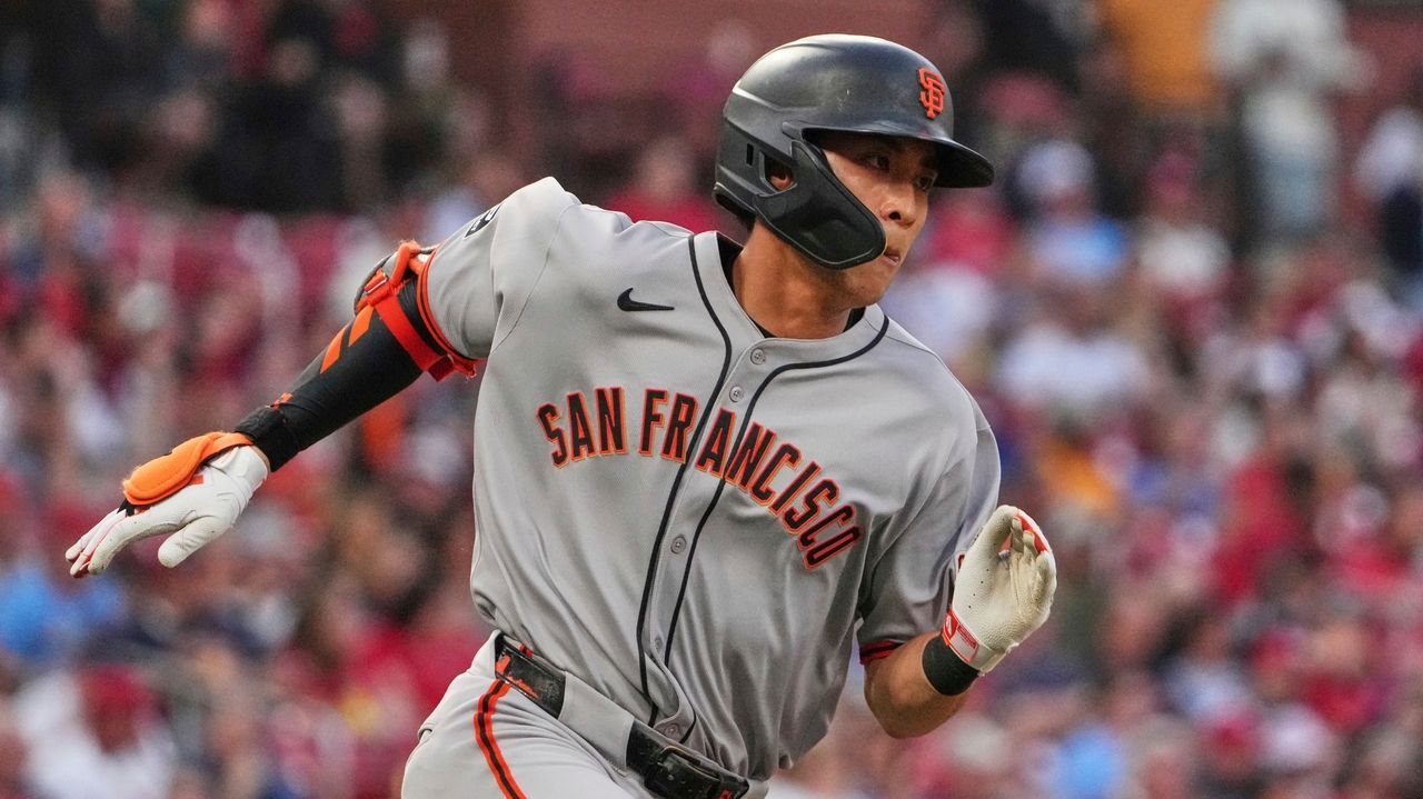 With Harrison Bader the Giants' new center fielder, Jung Hoo Lee goes to right