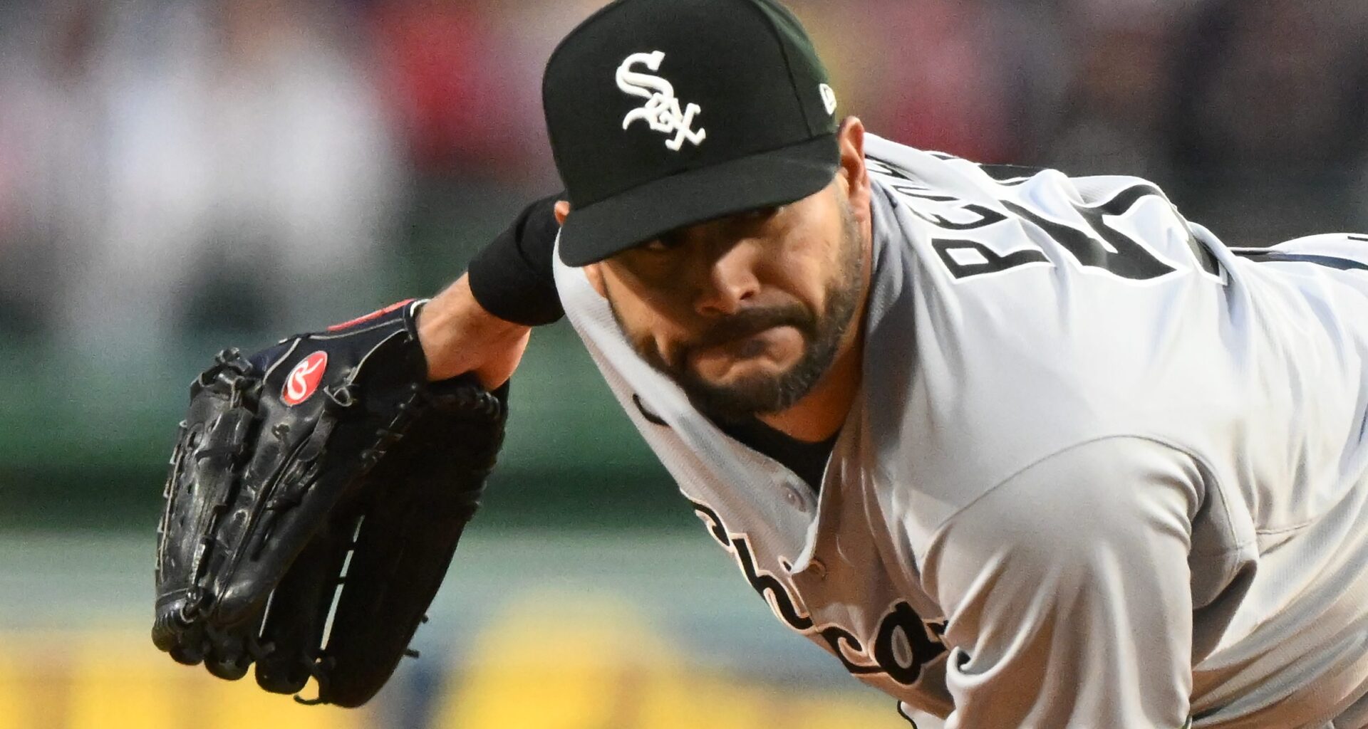 Braves Sign Former All-Star Pitcher to Minor League Deal