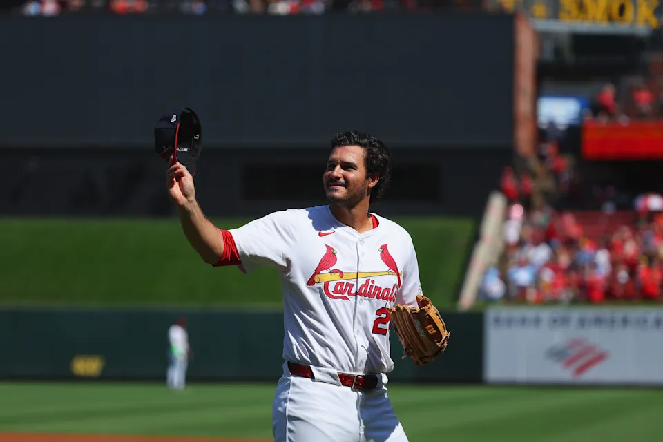 ST LOUIS, MISSOURI - SEPTEMBER 21: Nolan Arenado #28 of the St. Louis Cardinals acknowledges the fans after being ceremoniously removed from the game prior to playing against the Milwaukee Brewers at Busch Stadium on September 21, 2025 in St Louis, Missouri. (Photo by Dilip Vishwanat/Getty Images)